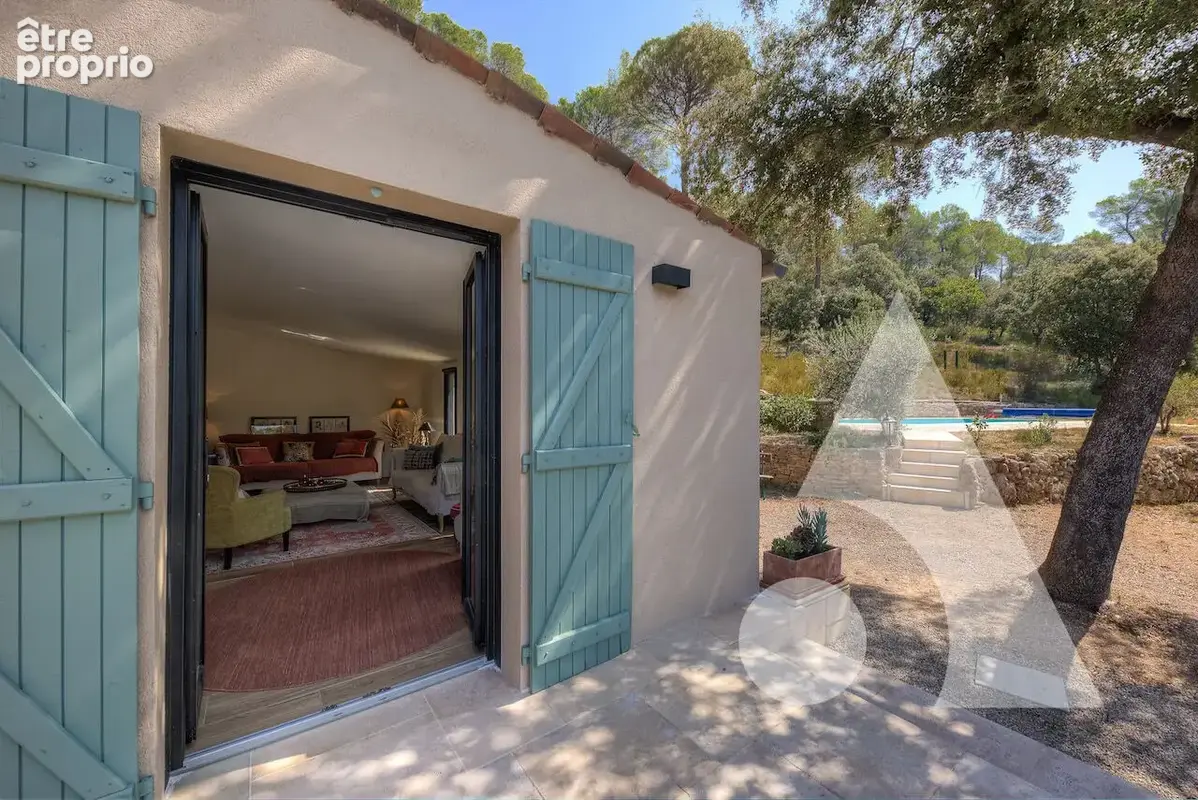 Salernes  Propriété de charme avec piscine au coeur de près de 2 hectares - photo 18