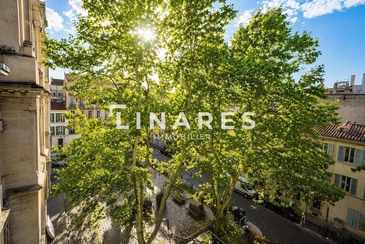 Appartement à MARSEILLE-5E