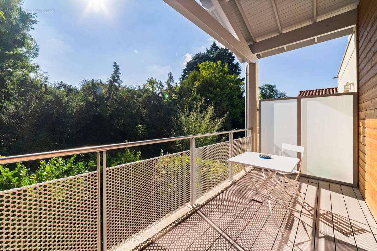 Appartement à SAINTE-FOY-LES-LYON