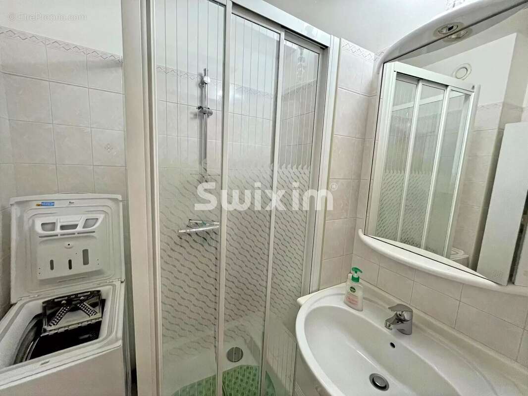 Studio cabine en rez de jardin + parking + cave - photo 11