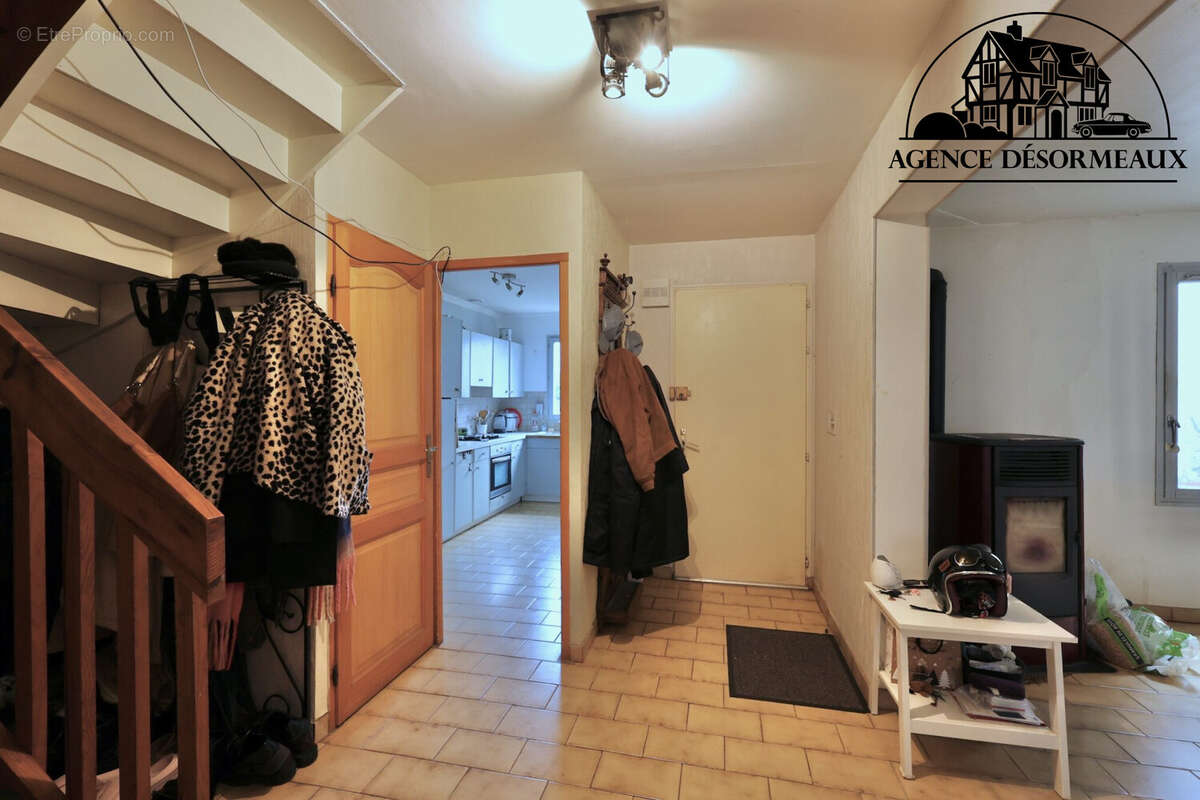 Maison à CHERISY