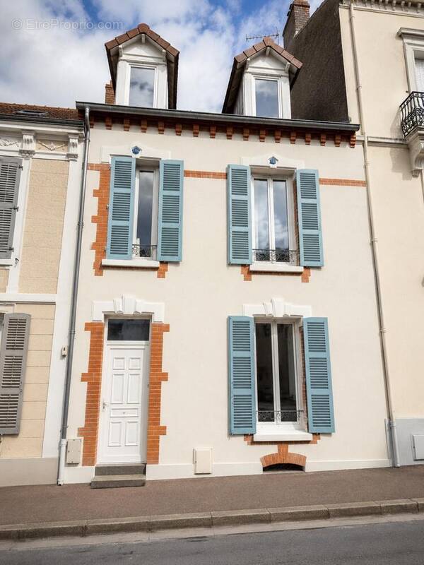 Photo 1 - Maison à VICHY