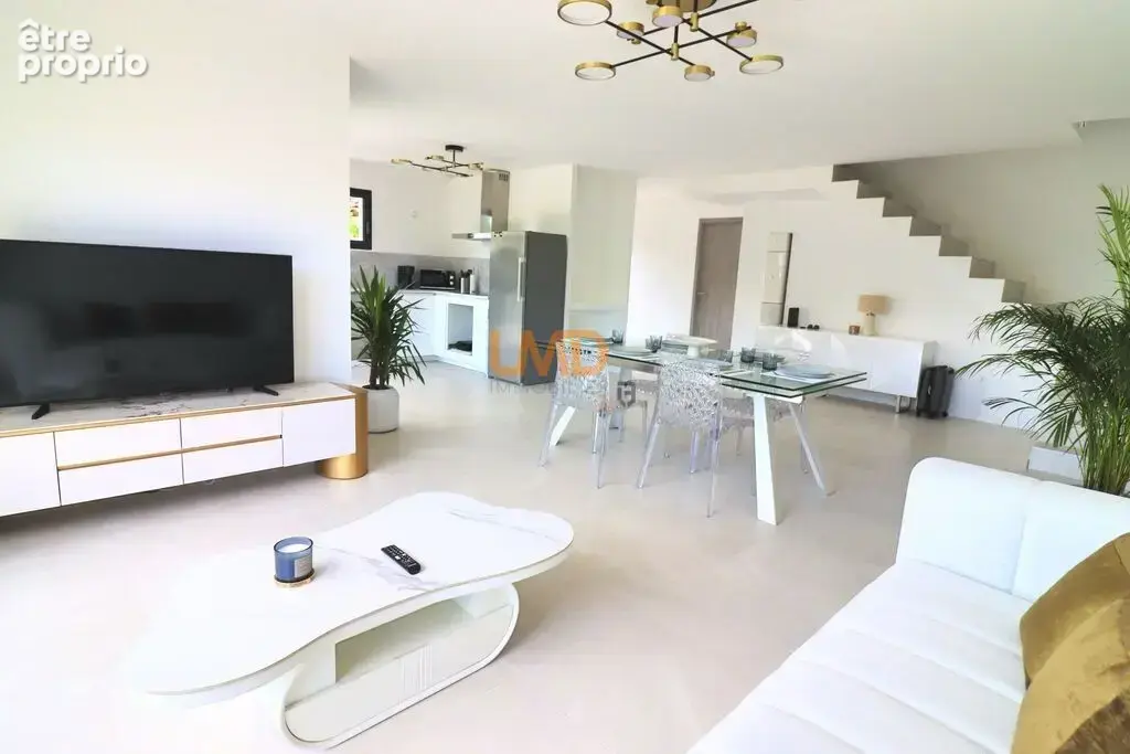 Besse sur Issole dans le Var: maison de 2025 T6 145m2 terrain 67 - photo 6