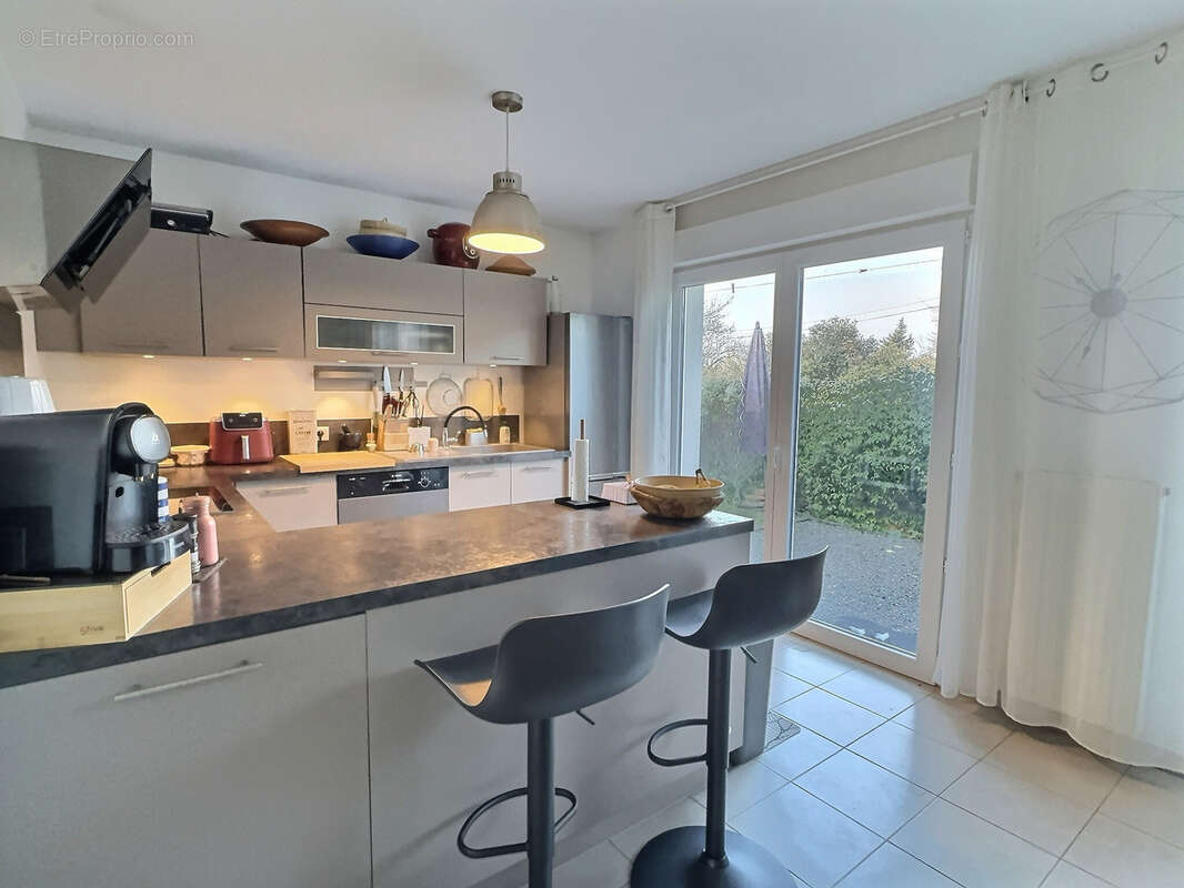 Maison à SAINT-BRES