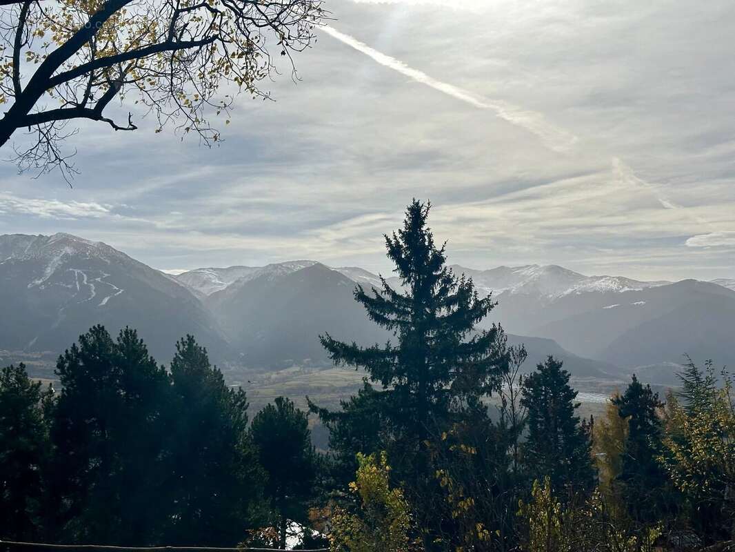Terrain à FONT-ROMEU-ODEILLO-VIA