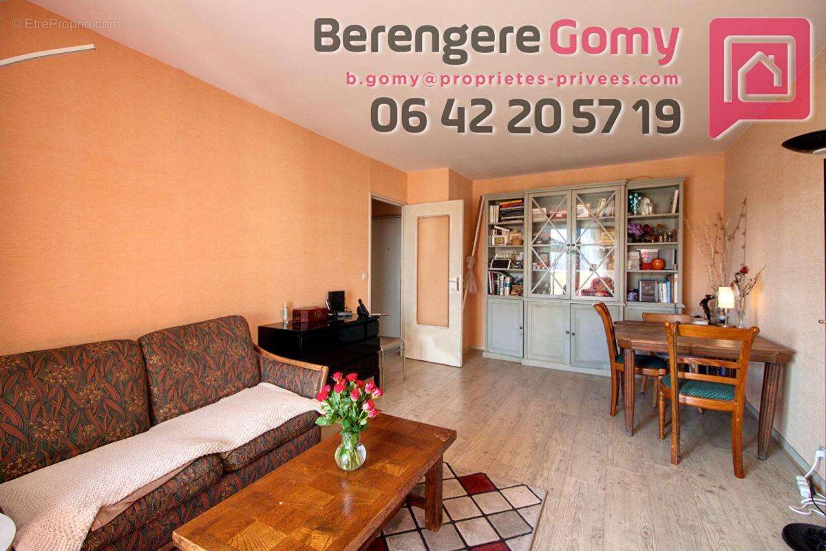 Appartement à BEAUCHAMP