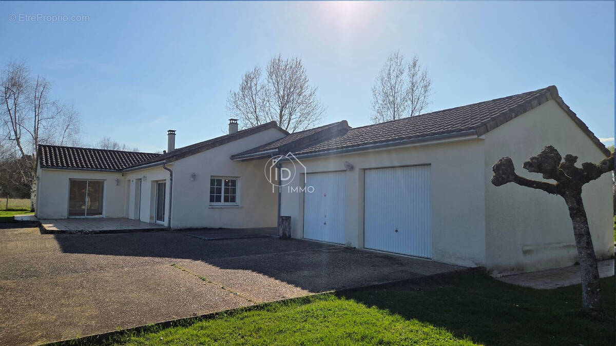 Maison à MONTPON-MENESTEROL