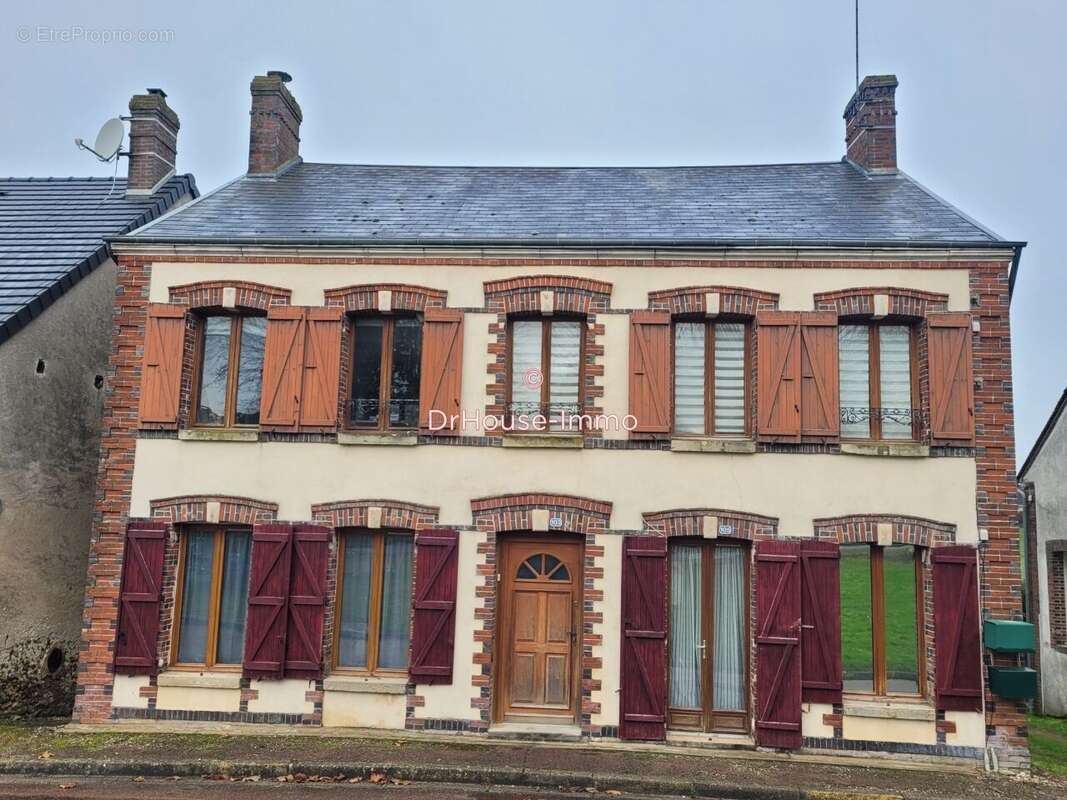 Maison à COURTENAY