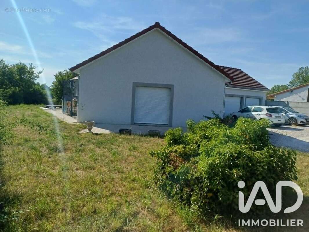 Photo 4 - Maison à GIFFAUMONT-CHAMPAUBERT