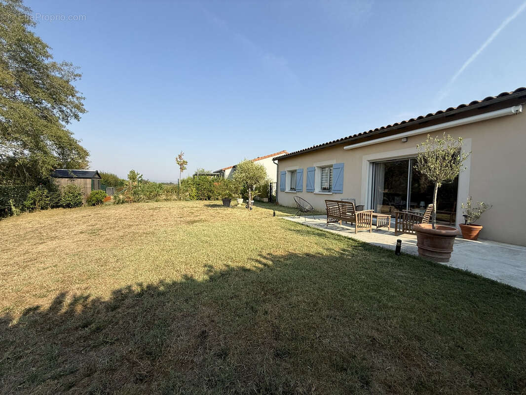 En exclusivité ! Maison T4 de plain pied avec garage et jardin ! - photo 6