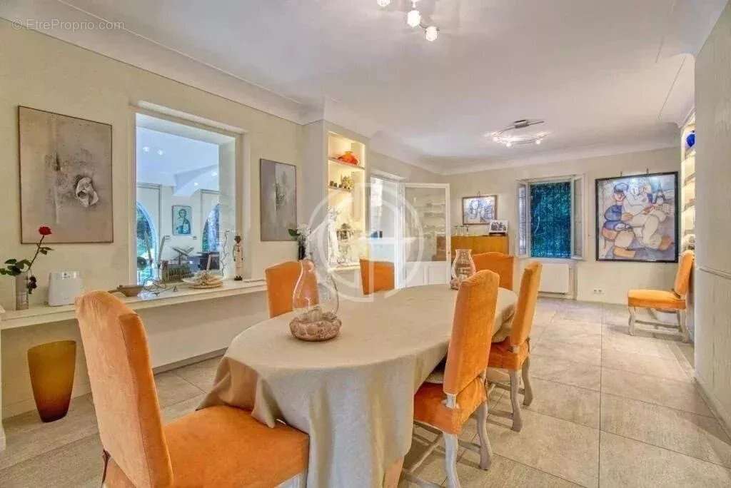 Superbe villa  - secteur ultra residentiel - photo 4