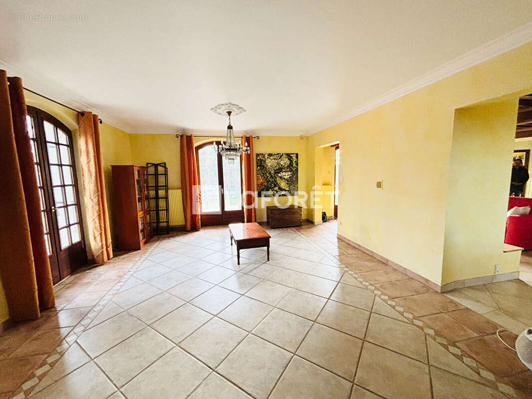 Maison à SAINT-MAURICE-LES-CHATEAUNEUF