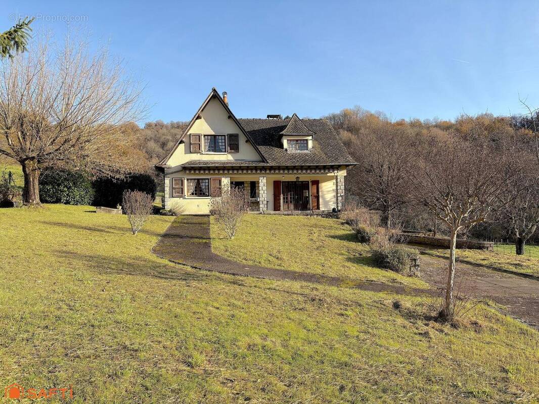 Photo 1 - Maison à ENTRAYGUES-SUR-TRUYERE