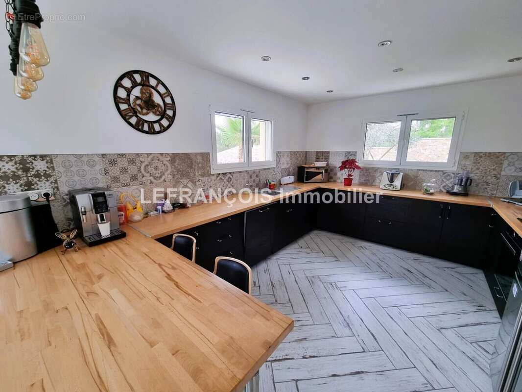 Maison à PEYMEINADE