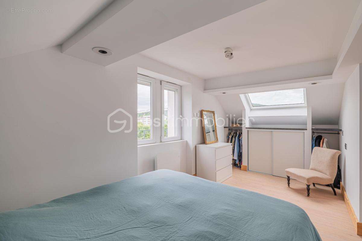 Appartement à AIX-LES-BAINS