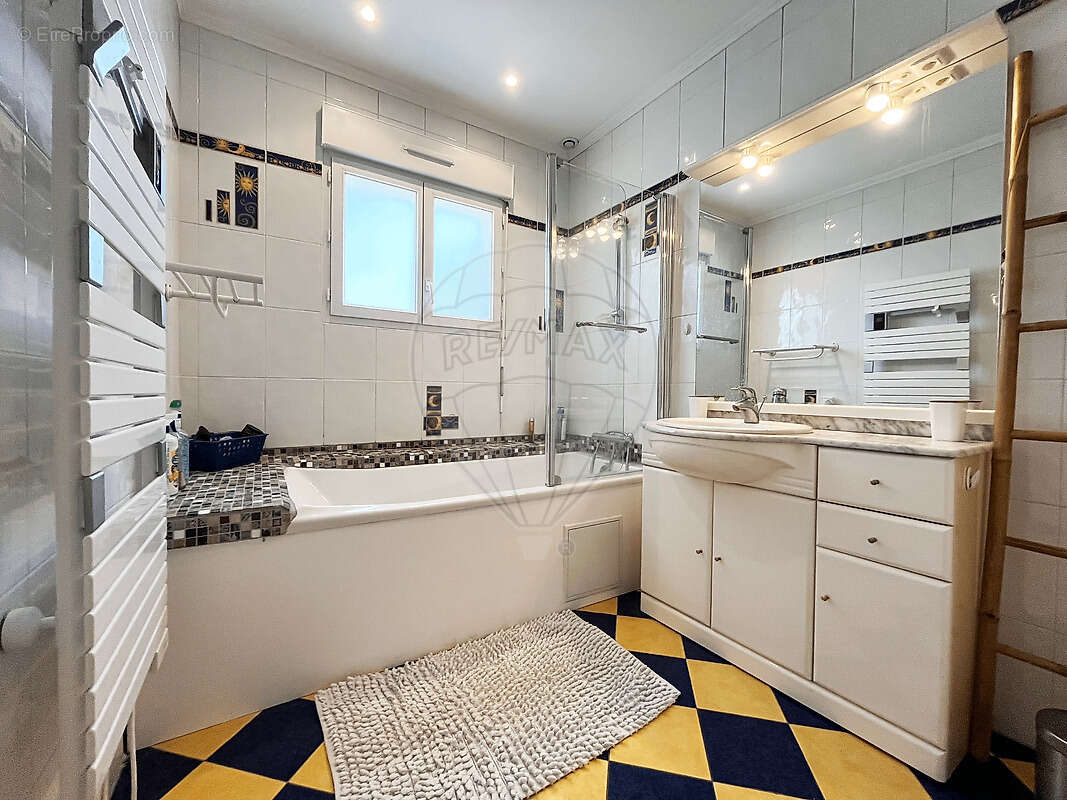 Maison à SAINT-SULPICE-DE-ROYAN