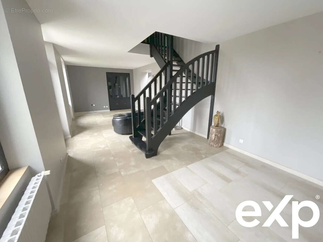 Maison à SAINTE-SAVINE