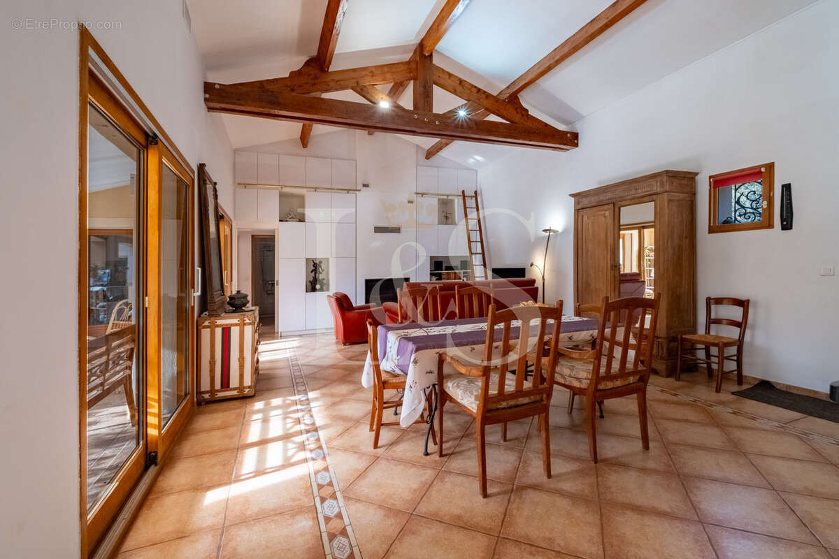 Maison à BUIS-LES-BARONNIES