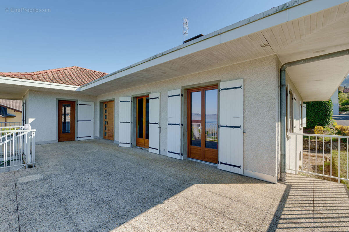 Maison à LUGRIN