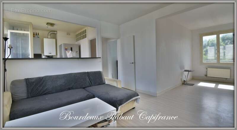 Appartement à SAINTE-GENEVIEVE-DES-BOIS