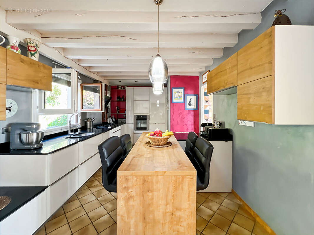 Maison à FOLLAINVILLE-DENNEMONT