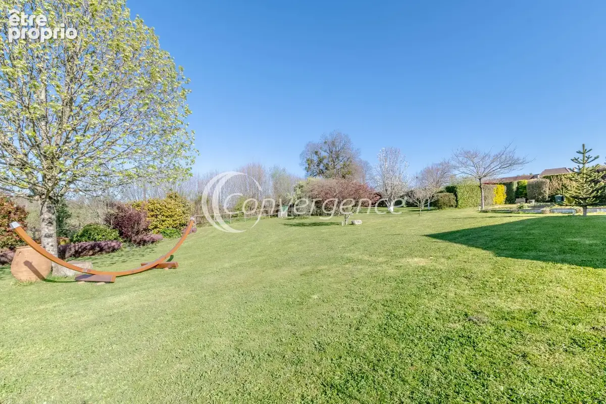 Grange rénovée de 204 m2 et gîte T3 indépendant de 72 m2 - photo 21