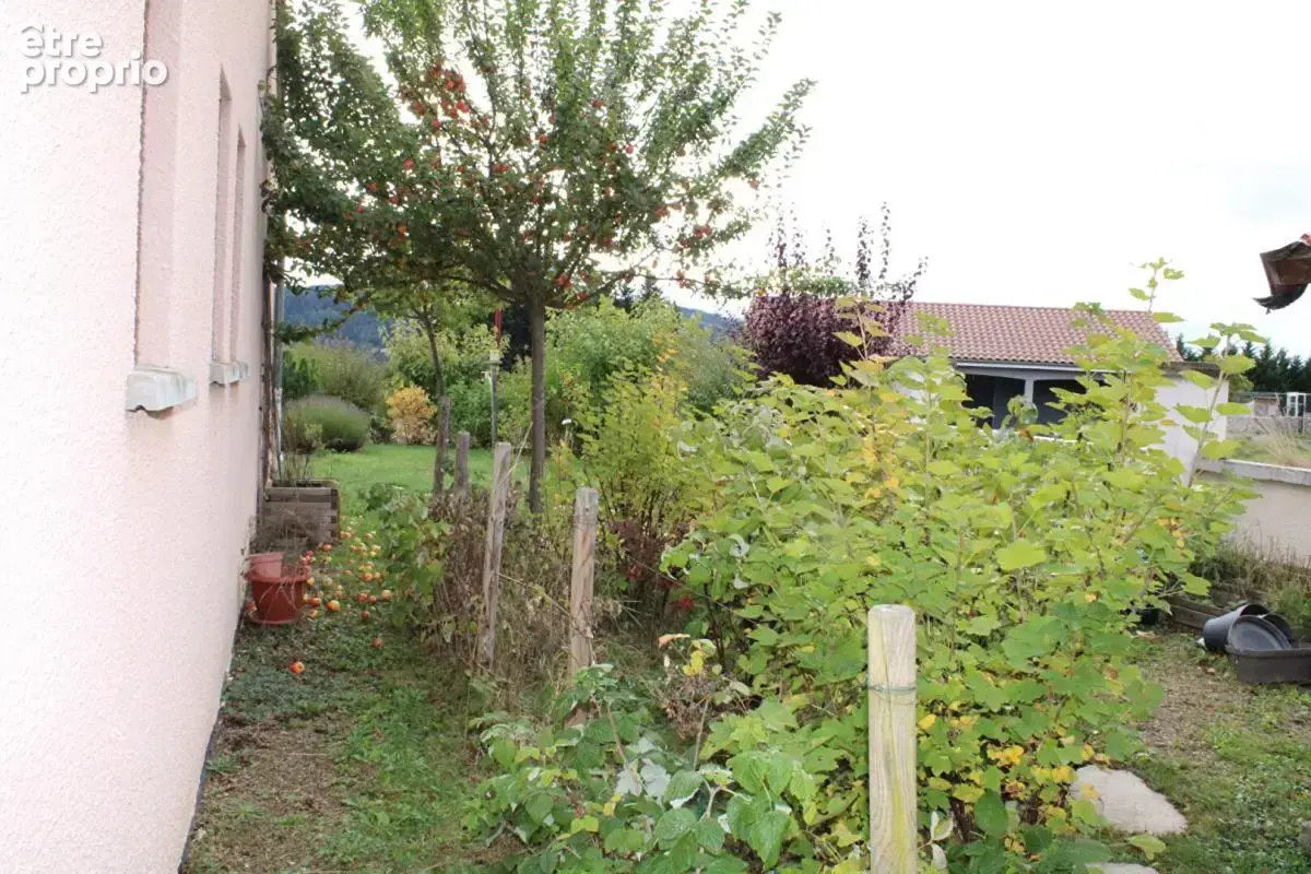 Langogne Maison  5 pièce(s) 172 m2 avec vue dégagée - photo 3