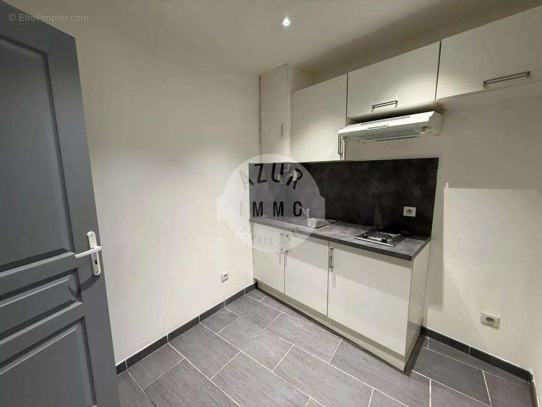 Appartement à ROQUEVAIRE