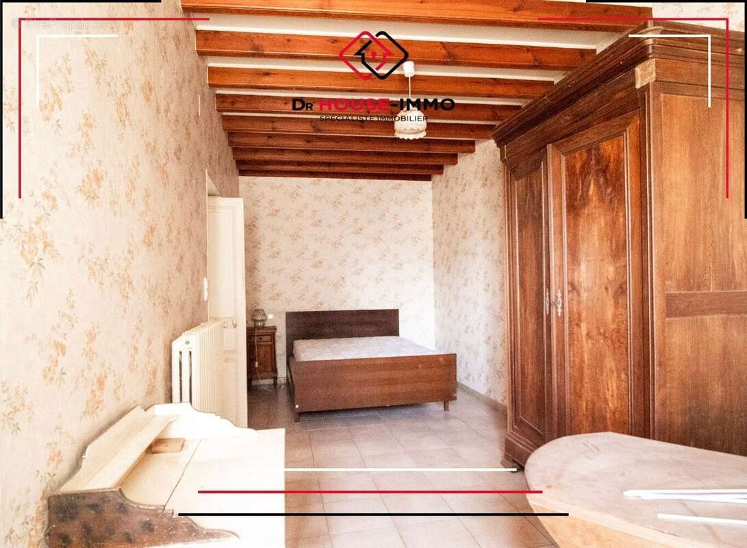 Maison 207 m² à Le Langon  - photo 8