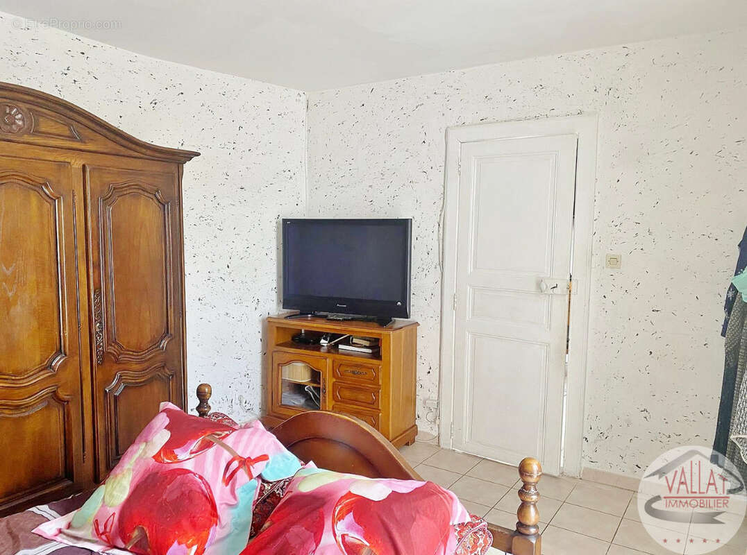 Maison type vigneronne avec cour intérieure ! - photo 12