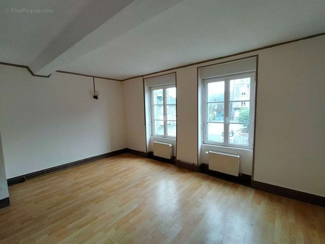 Maison à LIGNIERES-ORGERES