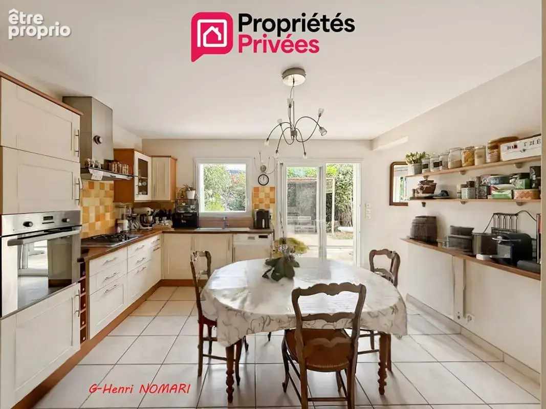 Chateaubriant - Maison7 pièce(s) 140 m2, 4 Chambres, 1174m² de terrain - photo 3