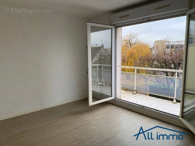Appartement à SAINT-MAUR-DES-FOSSES
