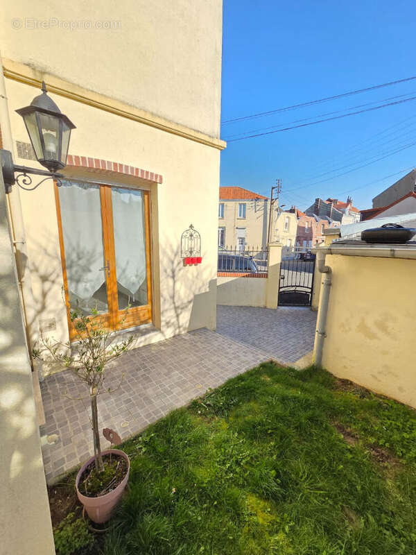 Maison à SAINT-QUENTIN