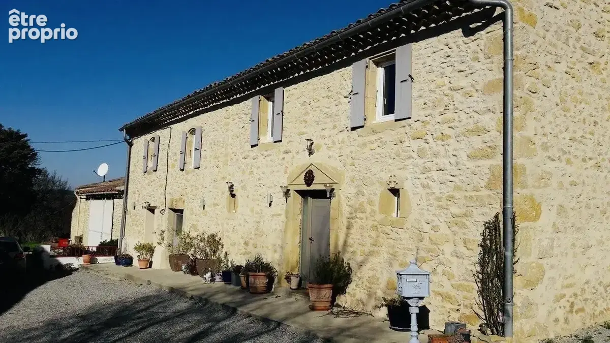 Maison à MAS-SAINTES-PUELLES