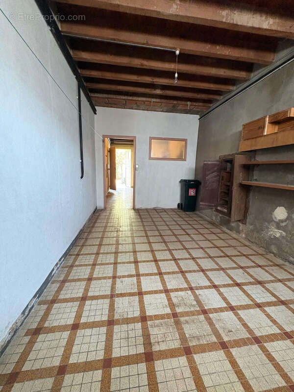 Maison de village avec jardin  garage et dépendance - photo 11