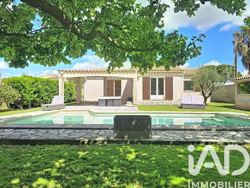 Photo 2 - Maison à BERNIS