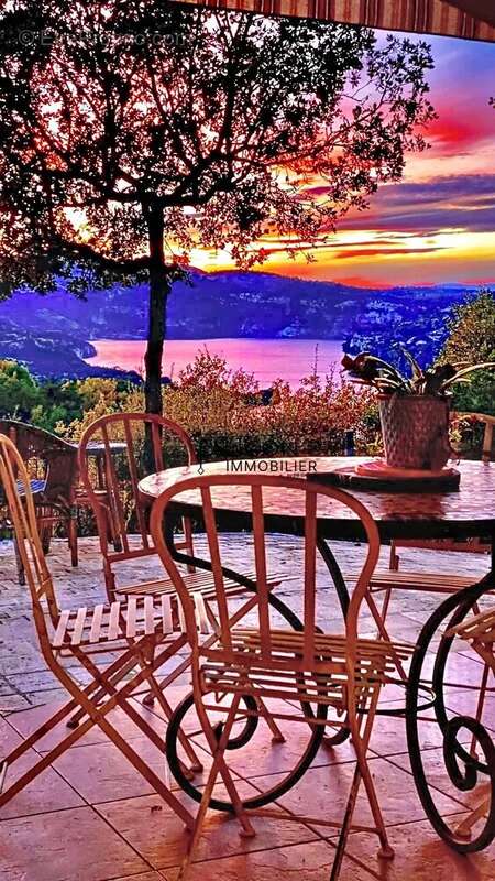 Maison à ESPARRON-DE-VERDON