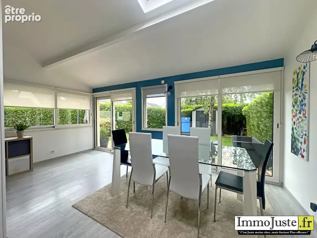 Maison 121 m² à Voisins-Le-Bretonneux  - photo 2