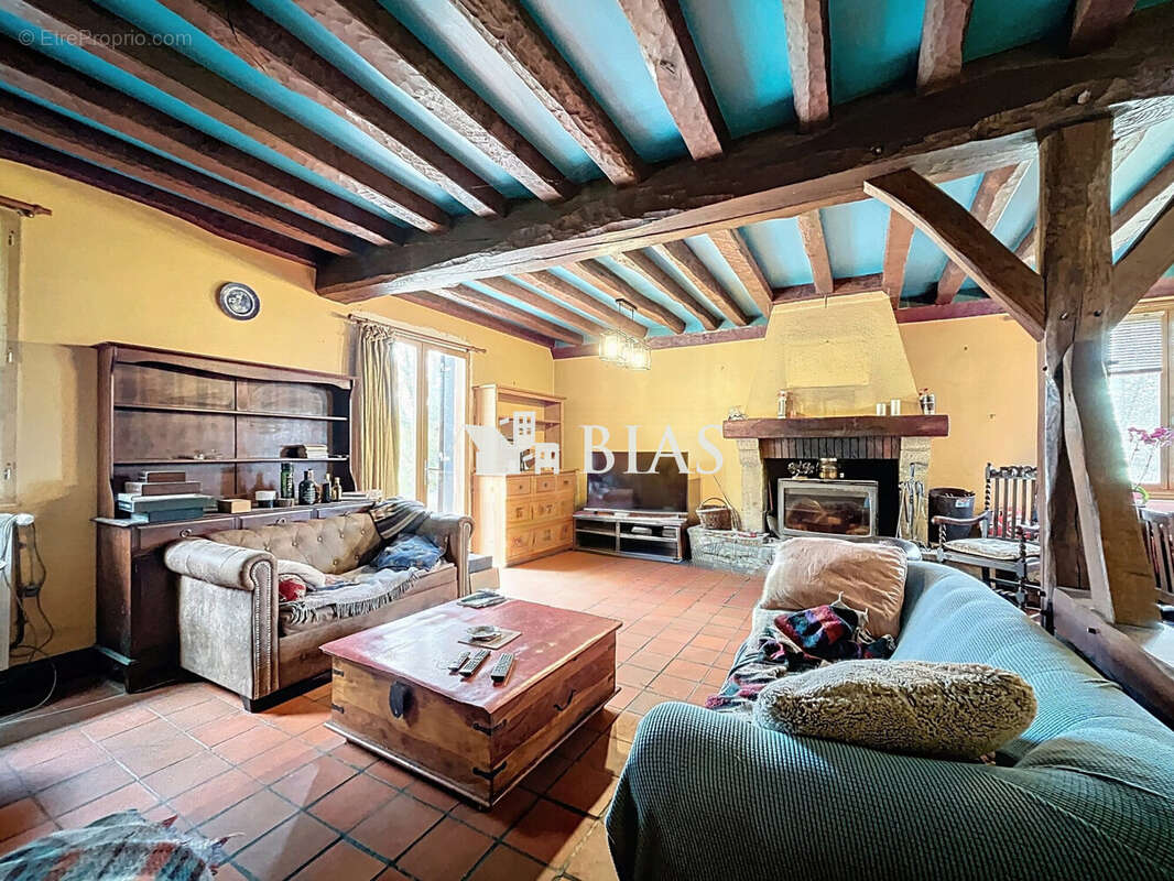 Maison à SAINT-CHRISTOPHE-SUR-CONDE