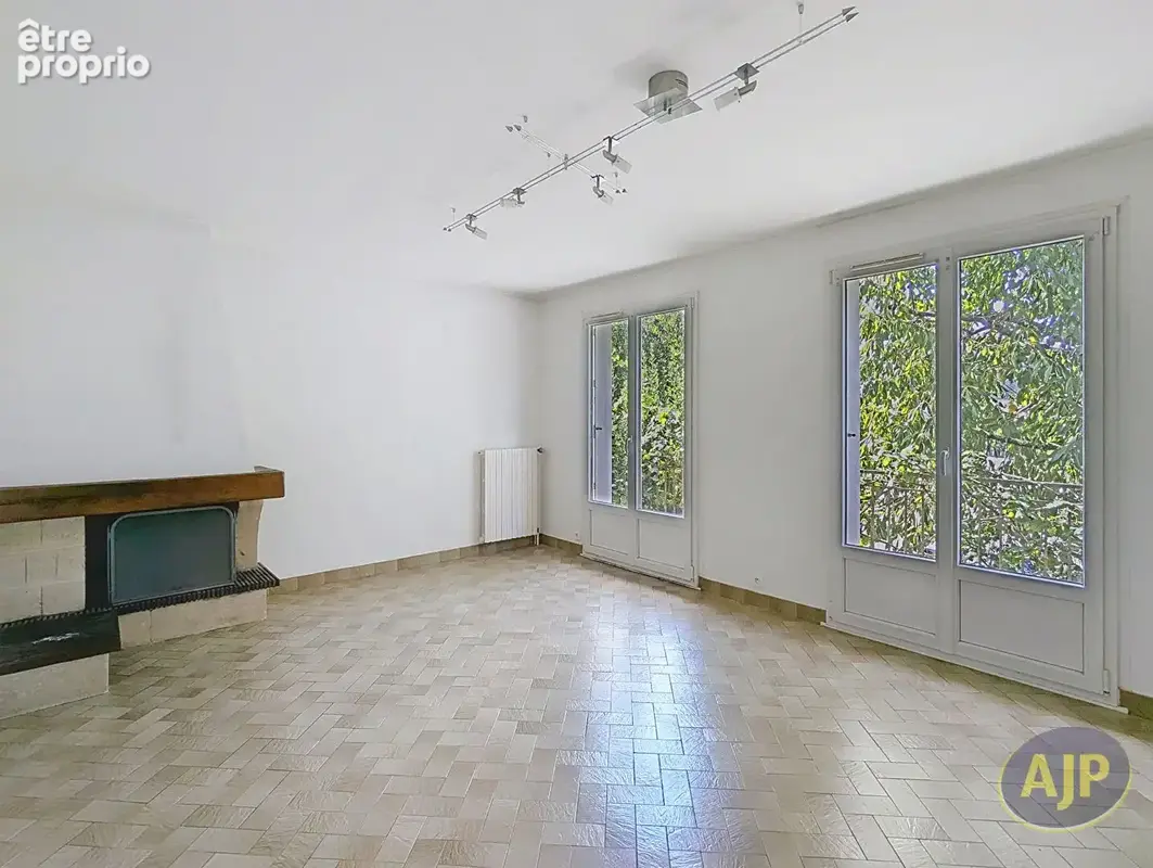 Thorigné-Fouillard - Maison avec fort potentiel sur terrain de 400 m² - photo 3
