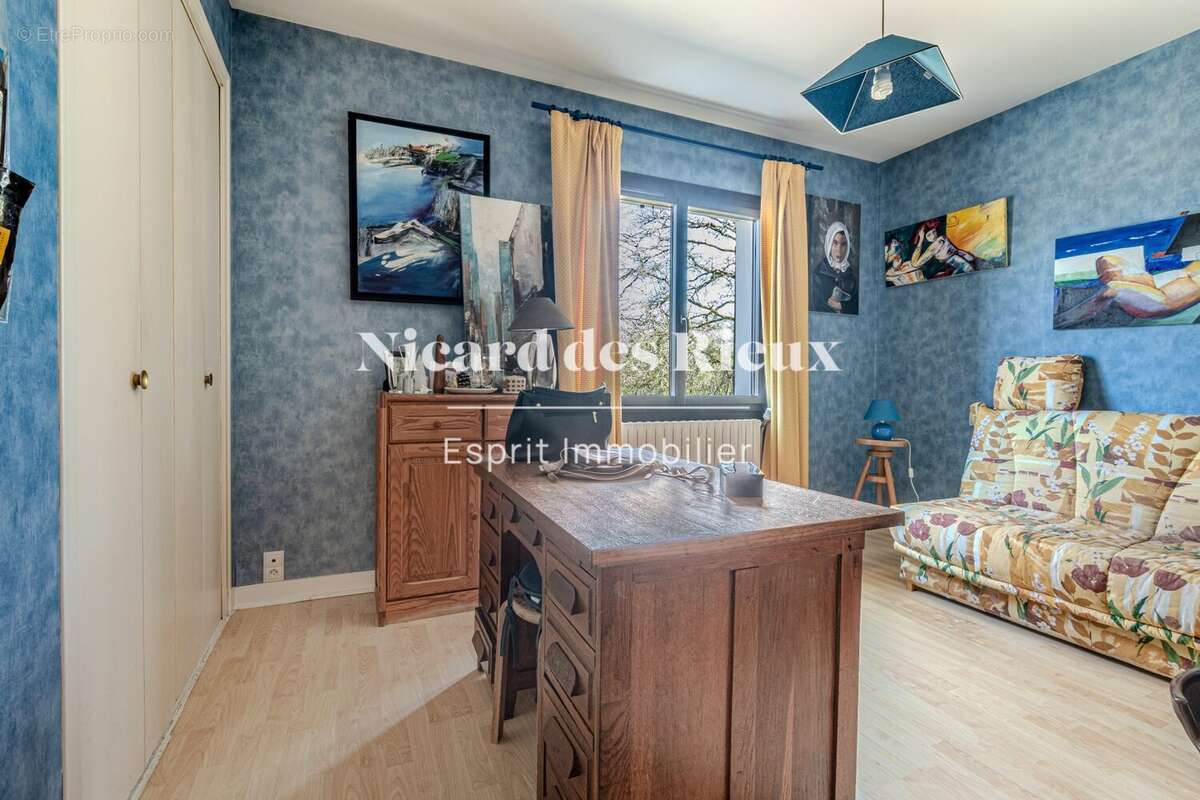 Maison 260 m² à Feytiat  - photo 5