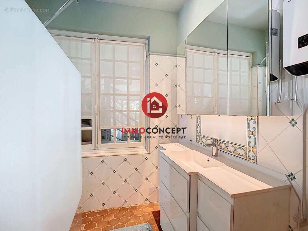 Maison 180 m² à Villeneuve-Les-Avignon  - photo 5