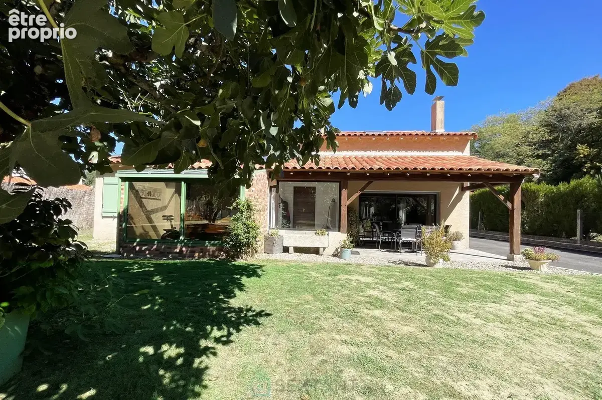 Photo Maison à Angouleme au prix de 349 650€