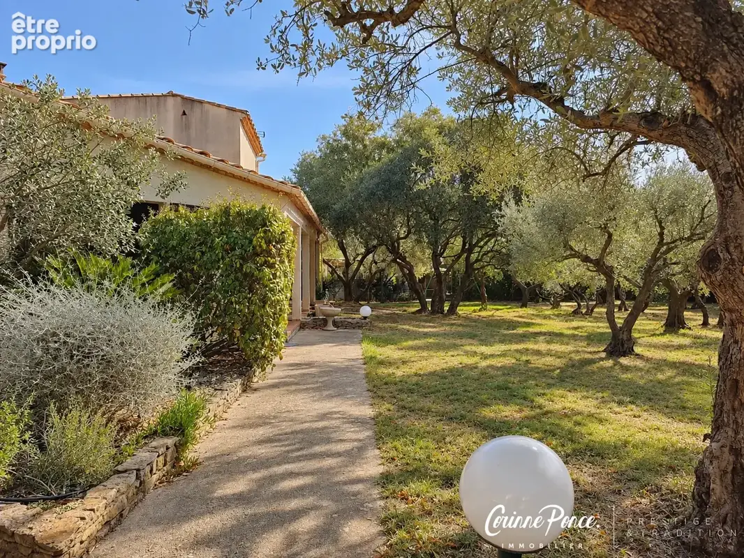 Nîmes - collines nord -  maison d’architecte de charme dans un écrin de verdure - photo 2