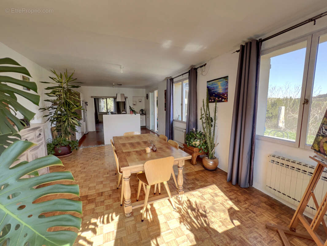 Maison à SAINT-ROMAIN-DE-LERPS