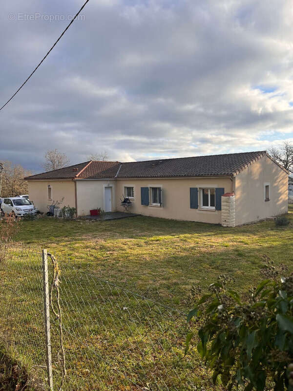 Maison à SAINT-GERY