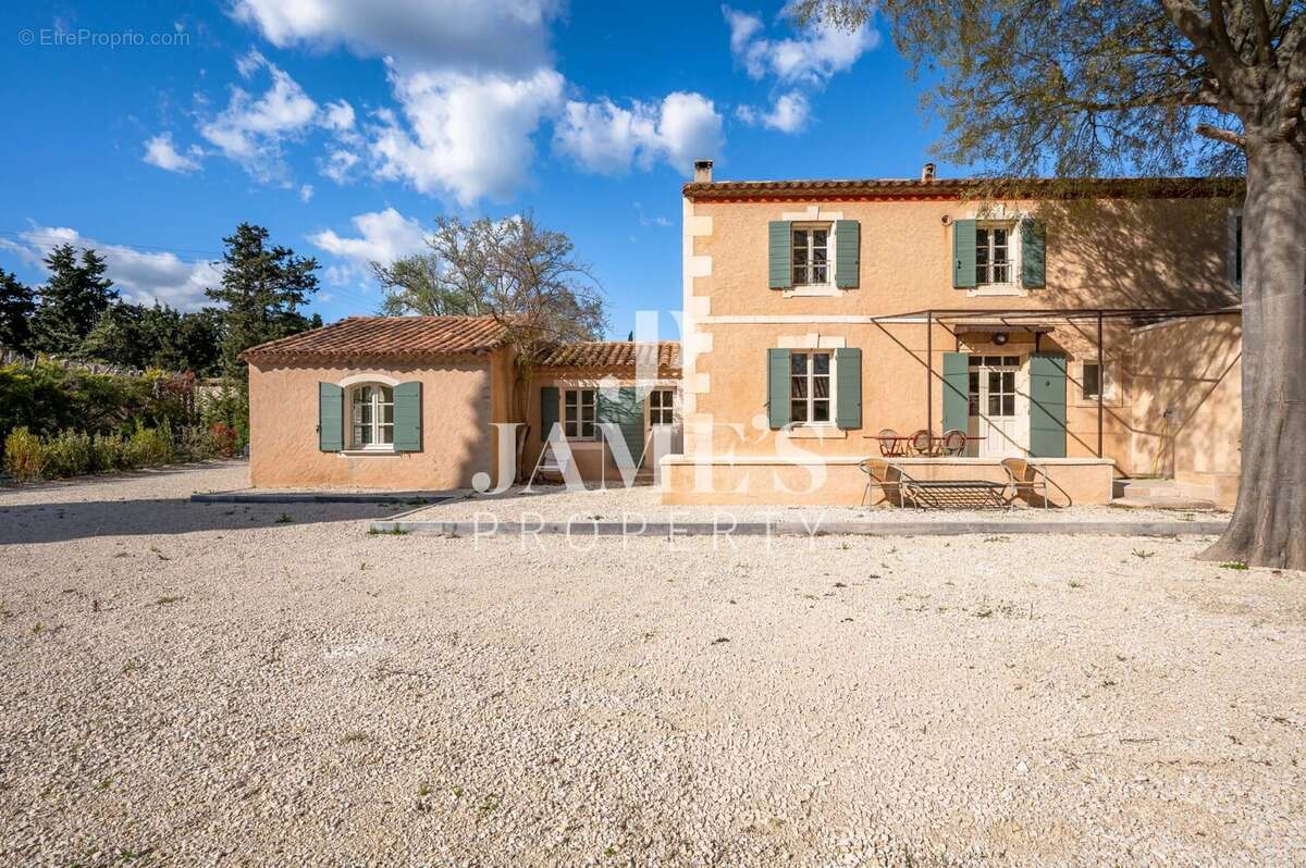 Maison à MAUSSANE-LES-ALPILLES