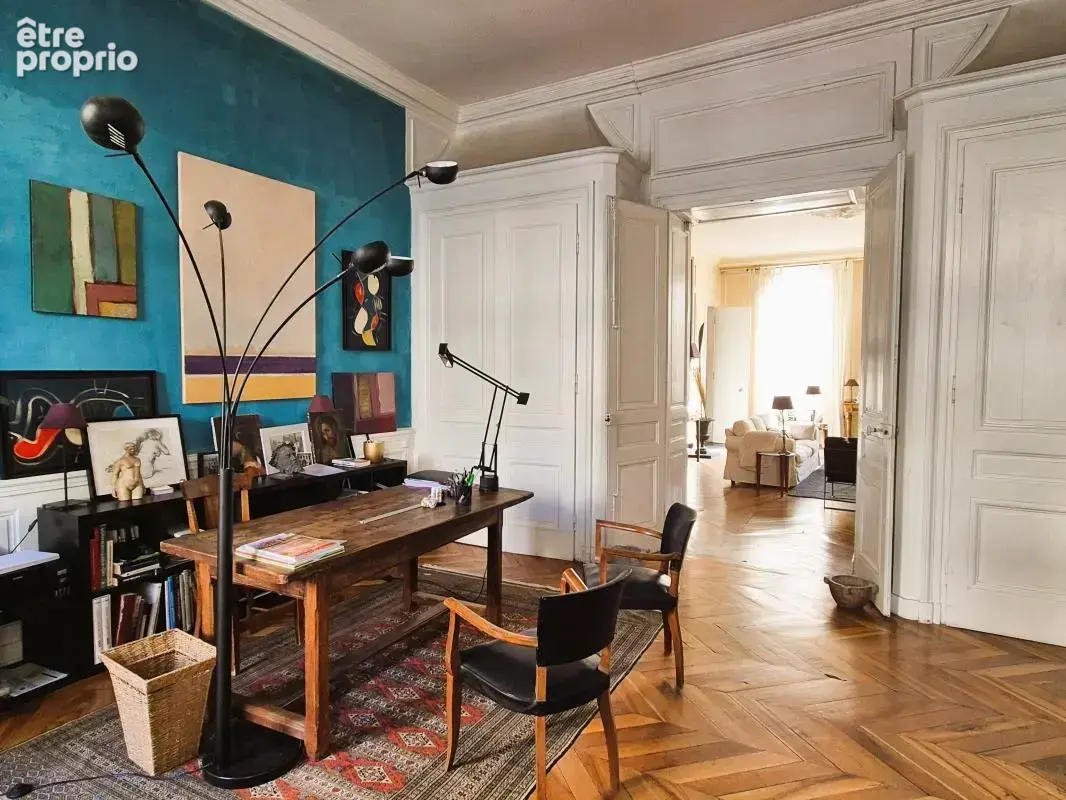 Place Bellecour, appartement d'exception AU CALME - photo 9