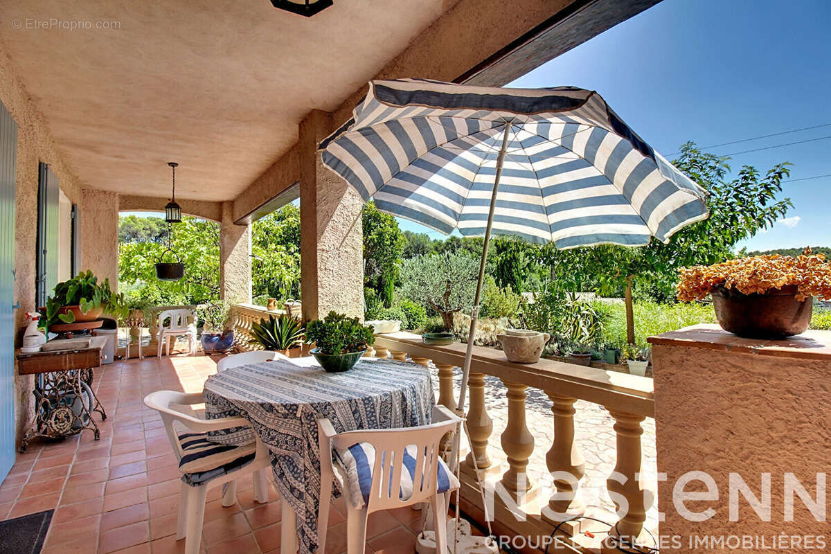 A VENDRE DRAGUIGNAN Villa 180m² avec piscine et vue dégagée - 4553m² de terrain - photo 13